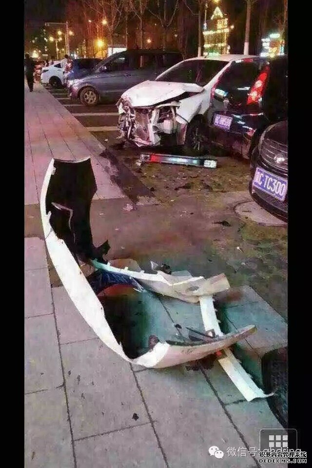 事故丨秦皇島開(kāi)發(fā)區(qū)廣緣超市附近發(fā)生連環(huán)車禍！司機(jī)逃逸