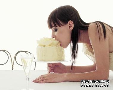 日常瘦臉的最快方法 每天5分鐘按摩變V字臉 日常瘦臉的最快方法 每天5分鐘按摩變V字臉