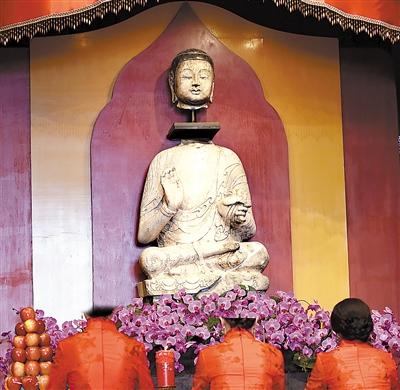 圖為北齊時期釋迦牟尼像