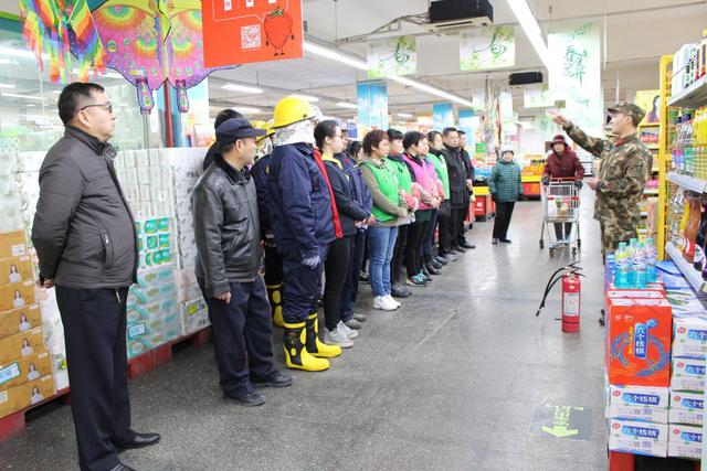 秦皇島消防安全進企業(yè) 提高市民消防安全意識