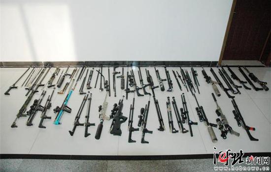 圖為警方查獲得非法槍支。警方供圖